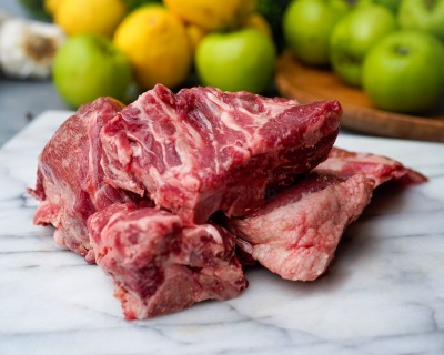 Свинина на кости охлаждённая 1 кг - купить в Каипово